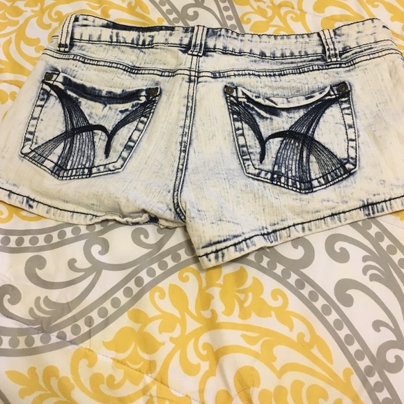 American Flag Shorts - Picture 4 of 4