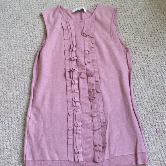 Loft ruffled shell top.