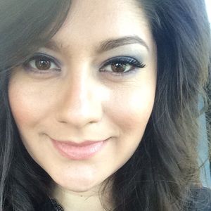 Meet your Posher, Claudia