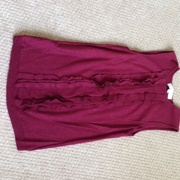 Loft ruffled shell top.