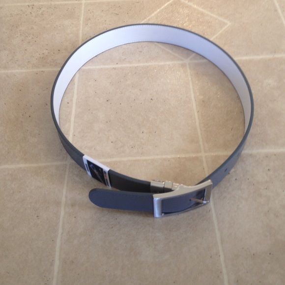 Nike belt.   Amazing price!!!!'n