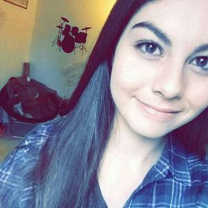 Meet your Posher, Kayla
