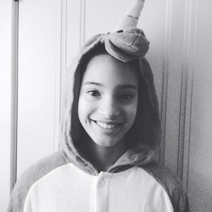 Meet your Posher, Ava