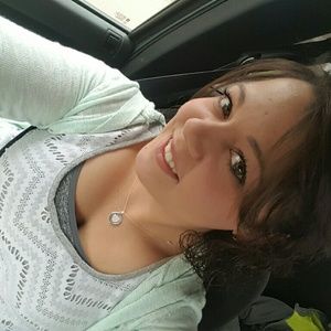 Meet your Posher, Casey