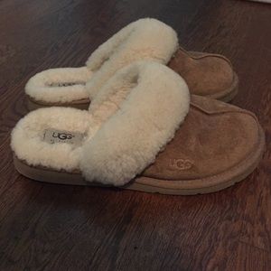 ugg fuzzy slippers 80 ugg shoes grey fuzzy slippers from hailey s ugg fuzzy slippers 80 ugg shoes grey fuzzy slippers from hailey s