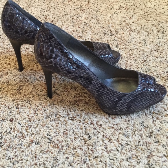 Worthington heels size 9 1/2 - Picture 1 of 2