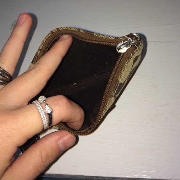 Authentic coach wristlet - Picture 3 of 4