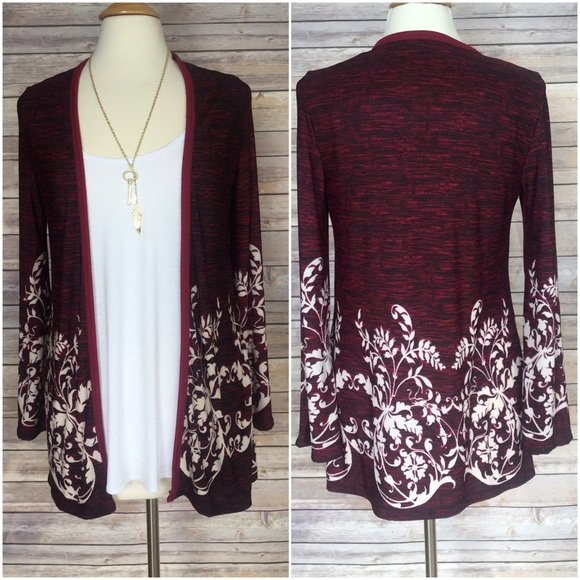 Tops - ✳️ SALE ✳️ 🎉HP🎉 knit cardi S M L