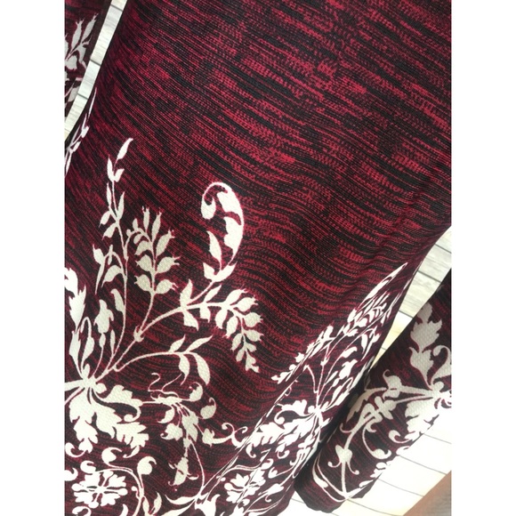 ✳️ SALE ✳️ 🎉HP🎉 knit cardi S M L - Picture 2 of 3