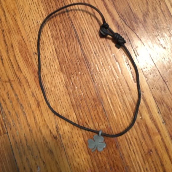 Irish clover necklace