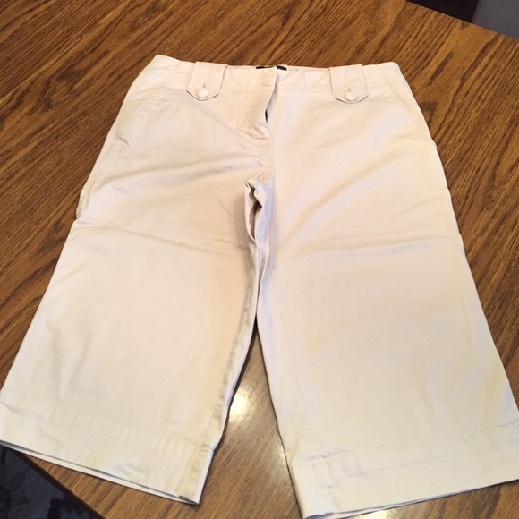New York and company Capri/clam diggers