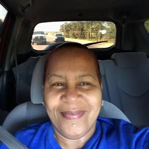 Meet your Posher, Raquel