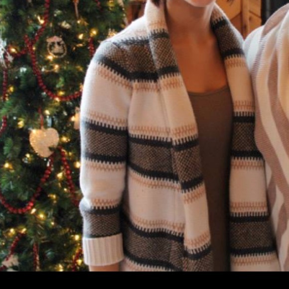 Old Navy sweater