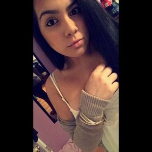 Meet your Posher, Kayla