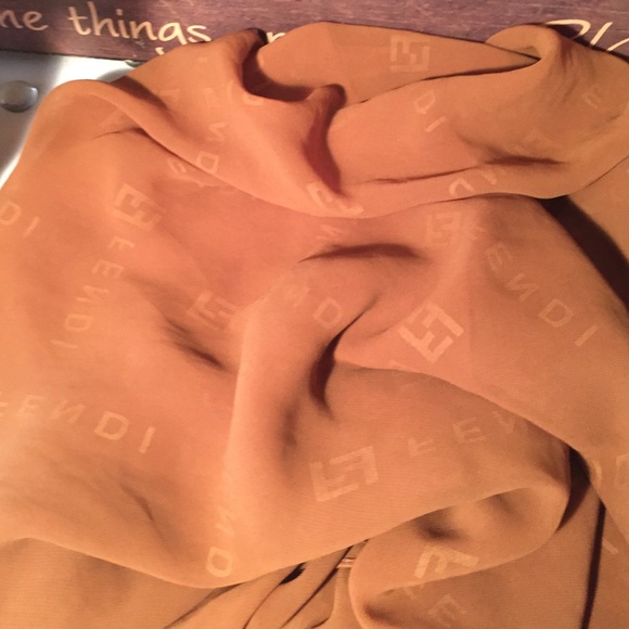 Fendi Large Scarf/Wrap - Picture 3 of 4