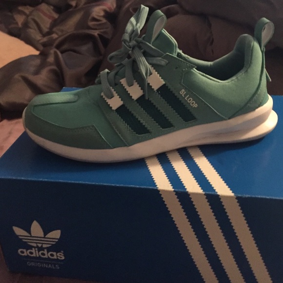 Addidas SL Loop