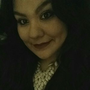 Meet your Posher, Ana