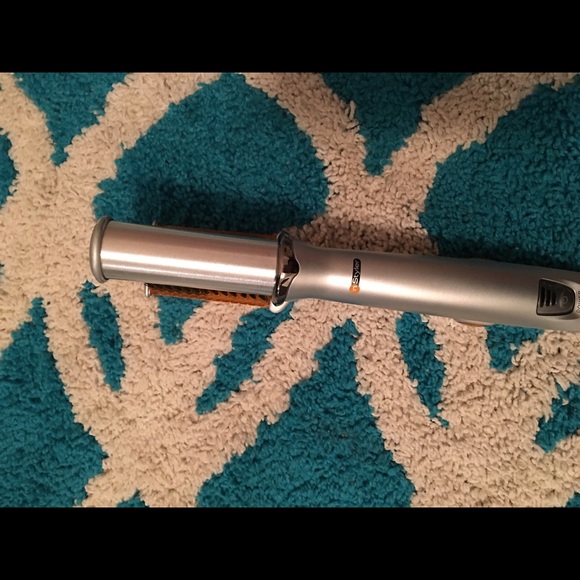 In styler flat iron