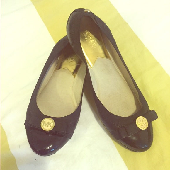 Mickael Kors black/gold flats ✨😻