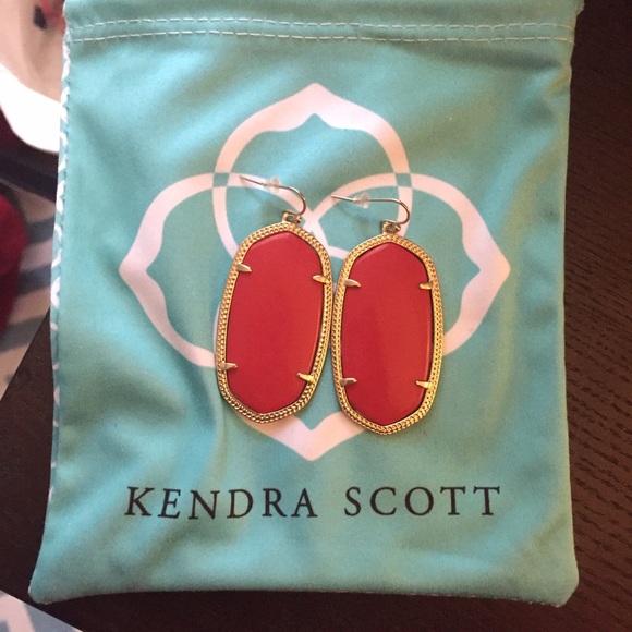 Kendra Scott Jewelry - Kendra Scott Danielle red earrings