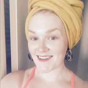 Meet your Posher, Carly