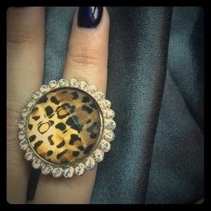 Leopard print ring.