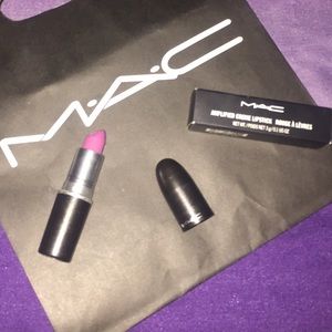 MAC lipstick in Up The Amp