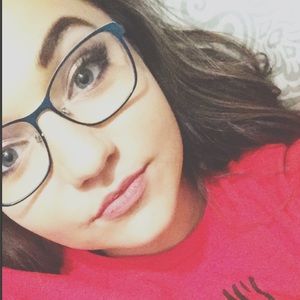 Meet your Posher, Marisa