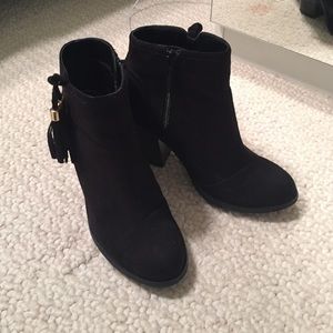 Black booties, size 7 1/2, tassels on zipper