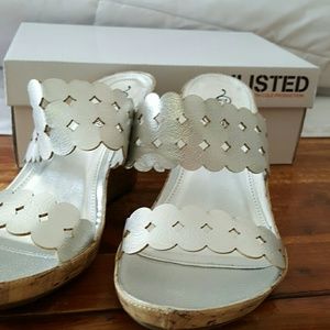 NWT Kenneth Cole Reaction Silver Wedges