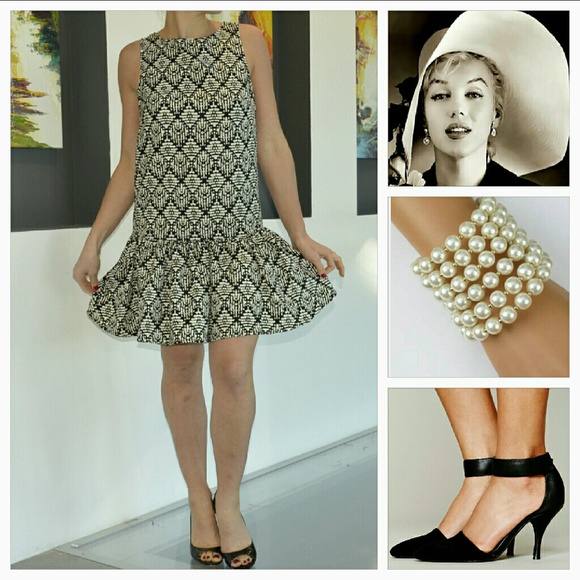 Dresses & Skirts - 🆕Classy and chic dress NWOT