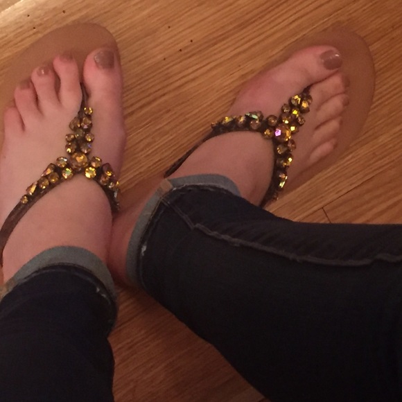 Super comfy Yellow Box Flip flops.