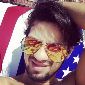 Meet your Posher, Adilio