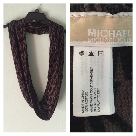 2 MK Infinity Scarfs