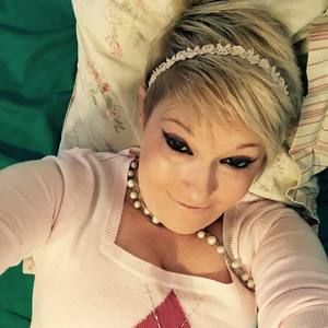 Meet your Posher, Roxanna