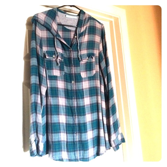 Maurice's over-sized flannel shirt
