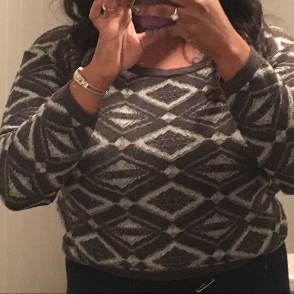 Crop top sweater