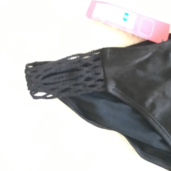 Two piece black bathing suit - Picture 3 of 4