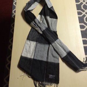 Dillard's grey scarf