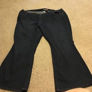 Venezia jeans. Stretched flare. 28w or 8 red.