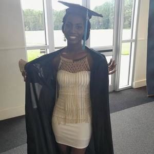 Meet your Posher, Torri