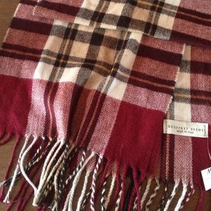 Geoffrey Beene scarf NWT