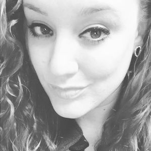 Meet your Posher, Mackenzie