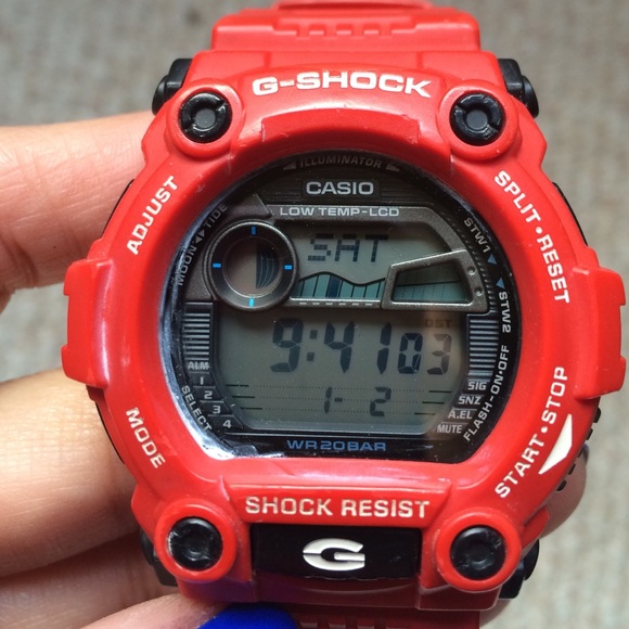 G-Shock red ♦️ digital watch!