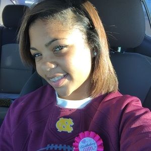 Meet your Posher, Aisha