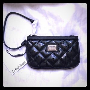 *BRAND NEW* Quilted Black Wristlet