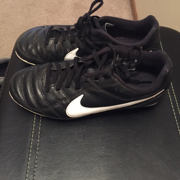 Boys size 3 soccer cleats used 1 season.