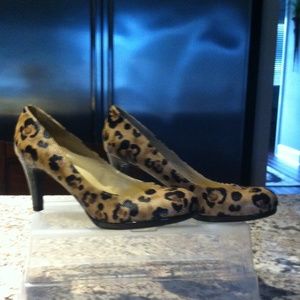 Naturalizer Pumps!
