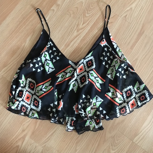 Fun crop top😍 - Picture 1 of 1