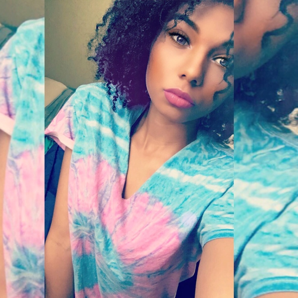 Meet your Posher, Jasmine